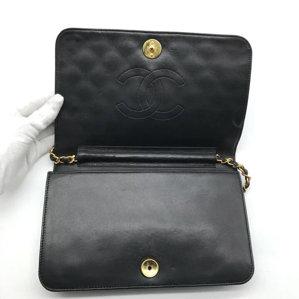 Authentic CHANEL black single flap lambskin classic bag 24k gold hardware - Picture 4 of 11